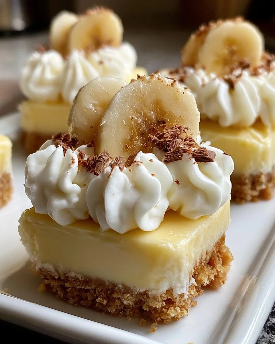 Mini-Bananenpudding-Käsekuchen mit Bananen und Käsekuchencreme